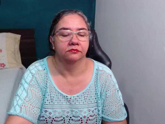 scarlett-dubois's BongaCams show and profile