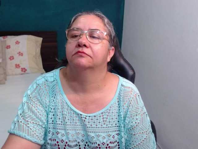 scarlett-dubois's BongaCams show and profile