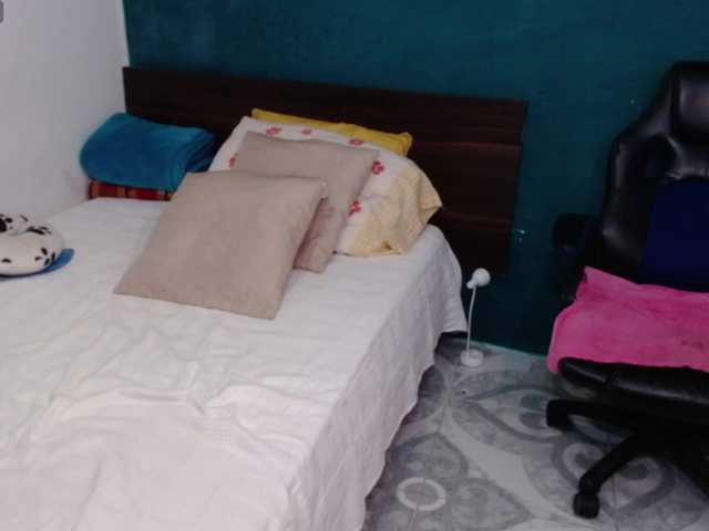 scarlett-dubois's BongaCams show and profile