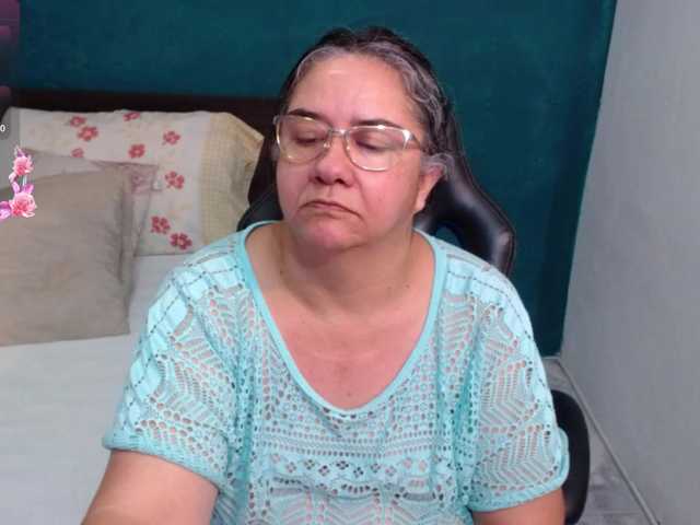 scarlett-dubois's BongaCams show and profile