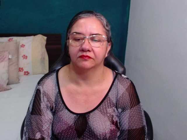 scarlett-dubois's BongaCams show and profile