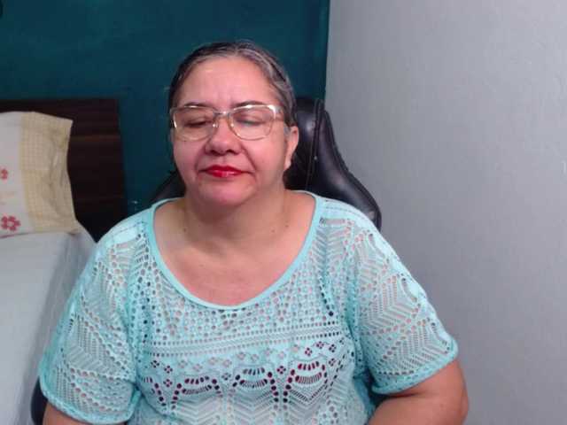 scarlett-dubois's BongaCams show and profile