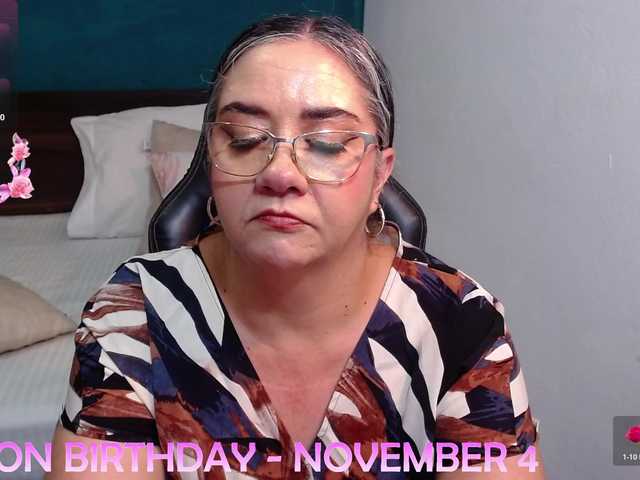 Preview of scarlett-dubois