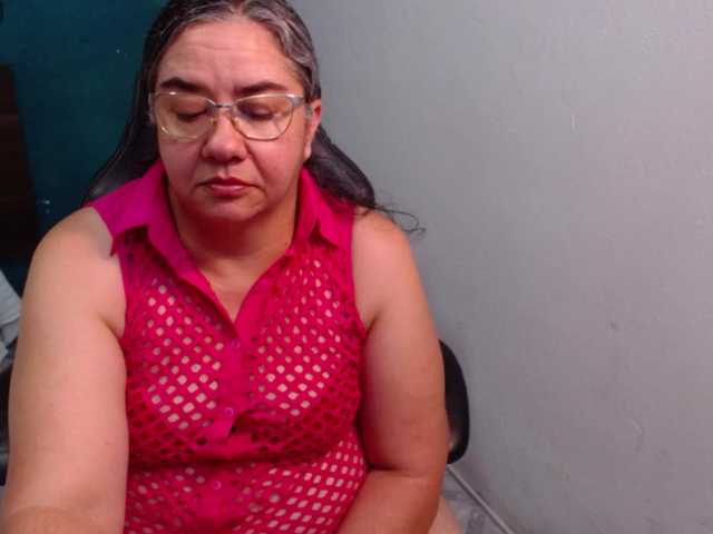 scarlett-dubois's BongaCams show and profile