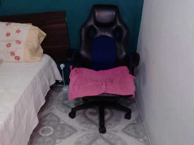 Preview of scarlett-dubois