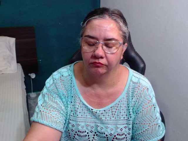 scarlett-dubois's BongaCams show and profile