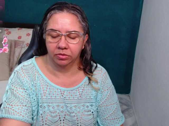 scarlett-dubois's BongaCams show and profile