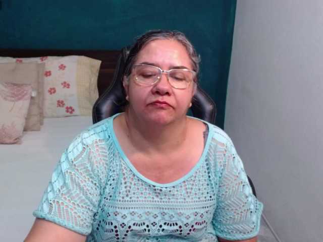 scarlett-dubois's BongaCams show and profile