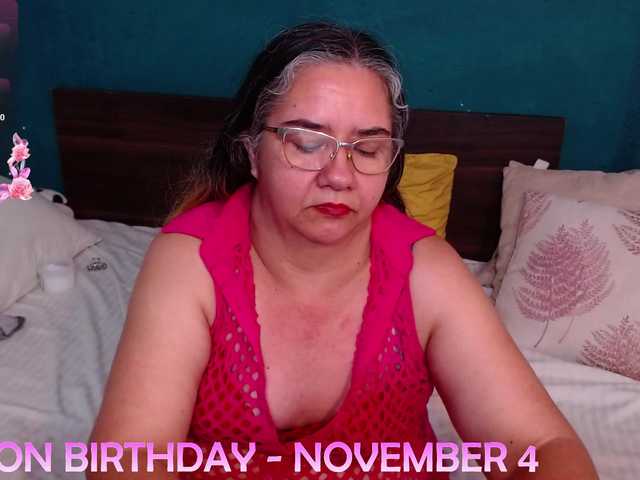 Preview of scarlett-dubois