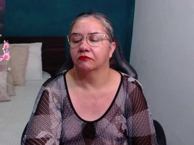 scarlett-dubois's BongaCams show and profile