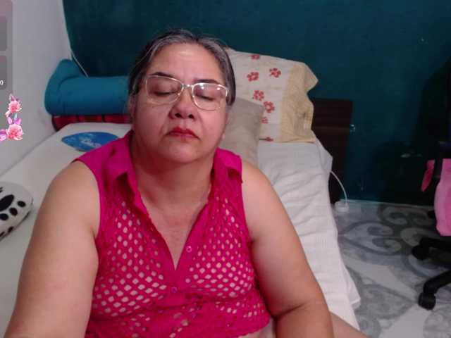 scarlett-dubois's BongaCams show and profile