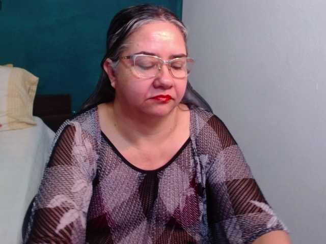 scarlett-dubois's BongaCams show and profile