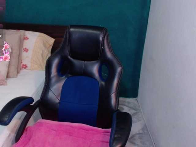 scarlett-dubois's BongaCams show and profile