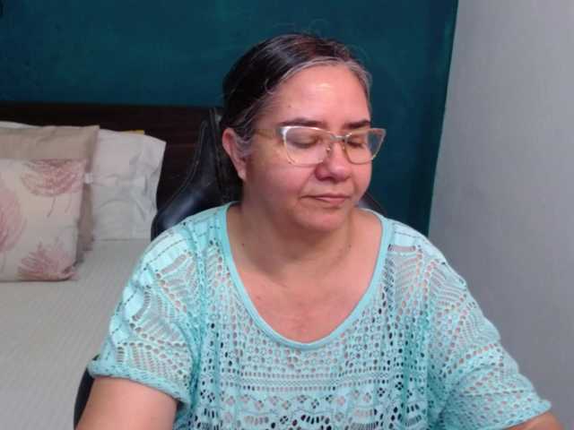 scarlett-dubois's BongaCams show and profile