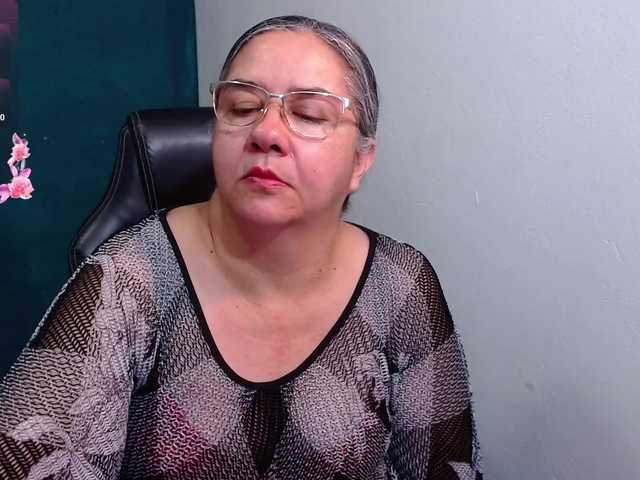 scarlett-dubois's BongaCams show and profile