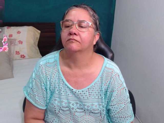 scarlett-dubois's BongaCams show and profile