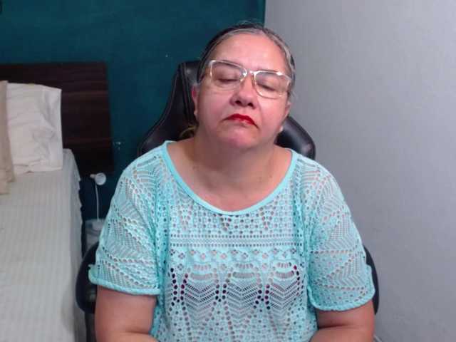 scarlett-dubois's BongaCams show and profile