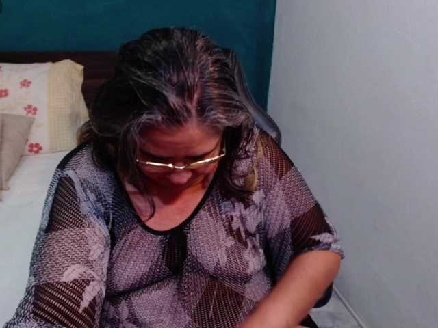 scarlett-dubois's BongaCams show and profile