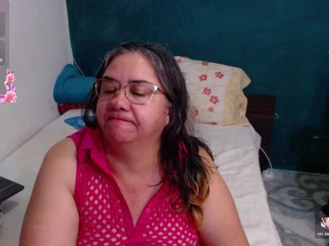 scarlett-dubois's BongaCams show and profile