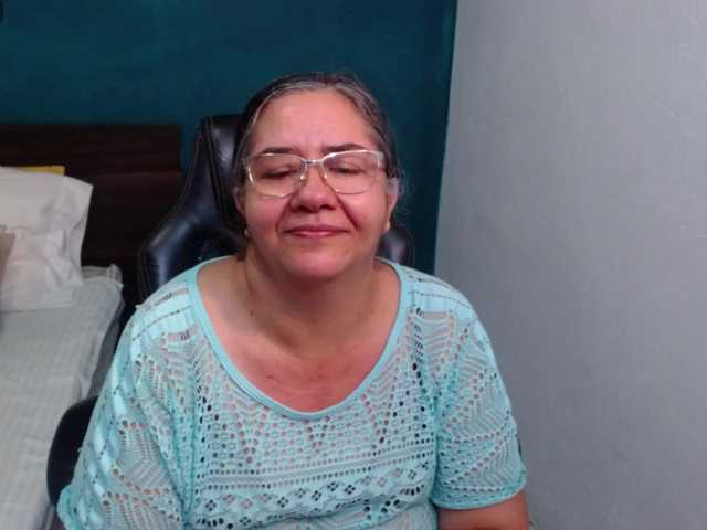 scarlett-dubois's BongaCams show and profile