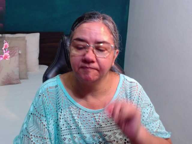 scarlett-dubois's BongaCams show and profile