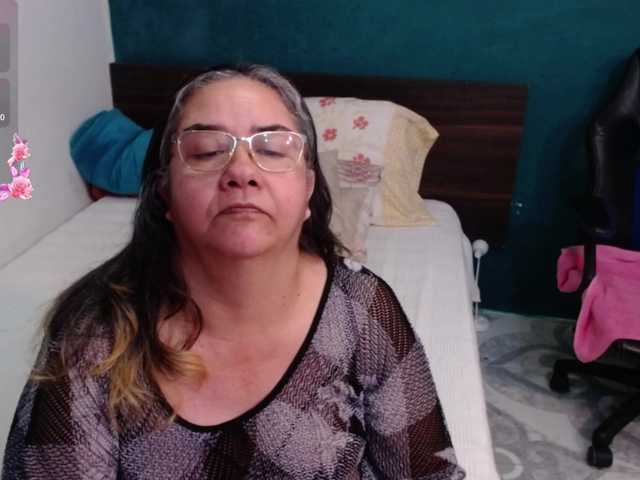 scarlett-dubois's BongaCams show and profile