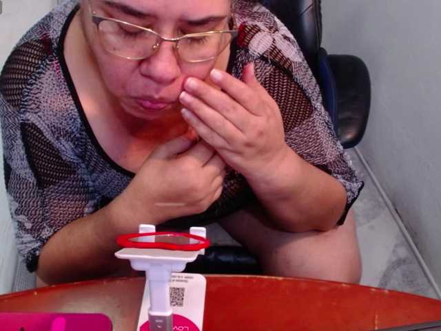 scarlett-dubois's BongaCams show and profile