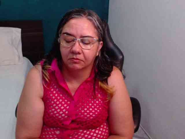 scarlett-dubois webcam