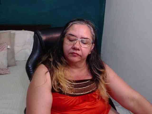 scarlett-dubois webcam