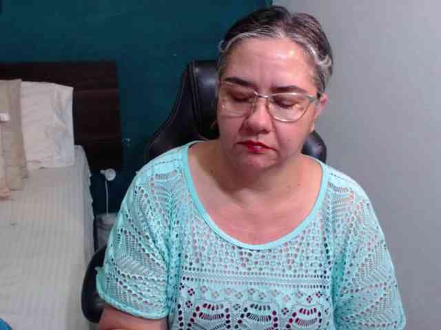 scarlett-dubois webcam