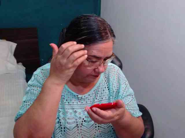 scarlett-dubois webcam