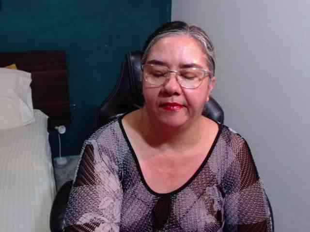 scarlett-dubois webcam