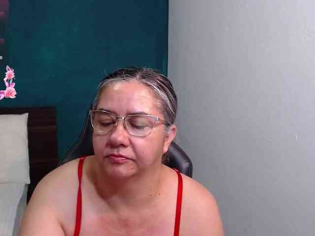 scarlett-dubois webcam