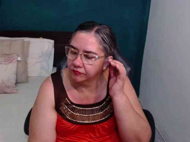 scarlett-dubois webcam