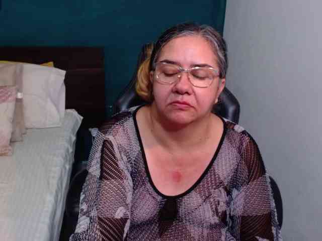 scarlett-dubois webcam