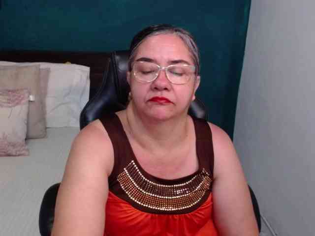 scarlett-dubois webcam