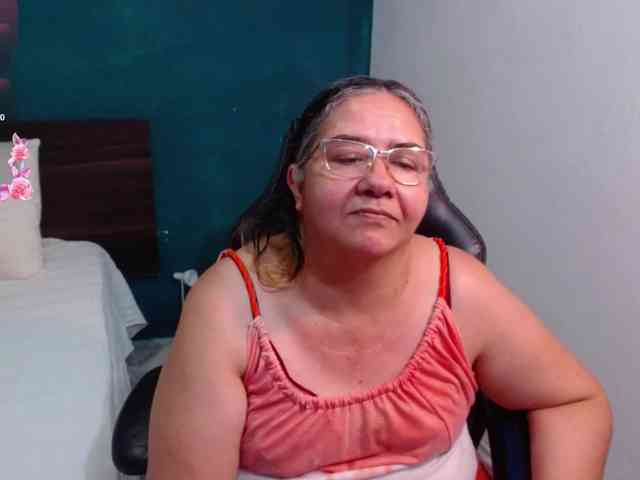 scarlett-dubois webcam