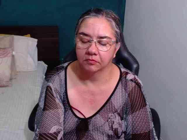 scarlett-dubois webcam