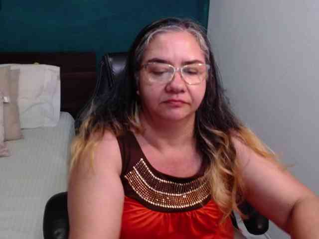 scarlett-dubois webcam