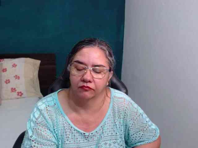 scarlett-dubois scarlett-dubois