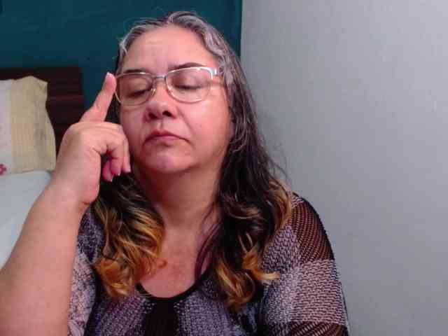 scarlett-dubois webcam