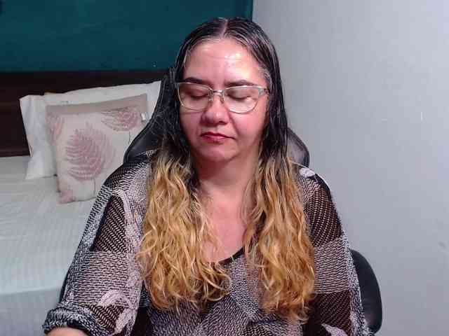 scarlett-dubois webcam