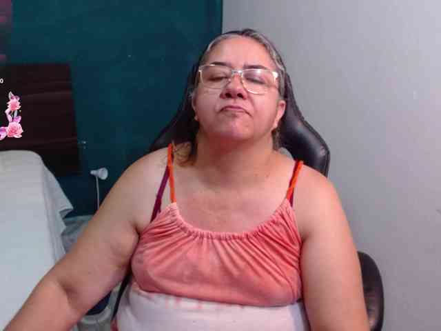 scarlett-dubois webcam