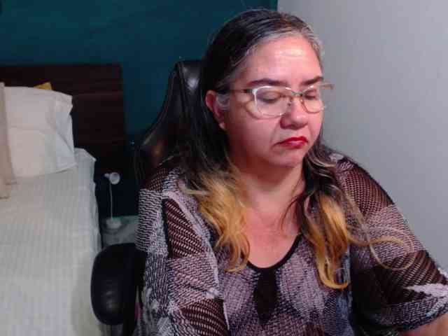 scarlett-dubois webcam