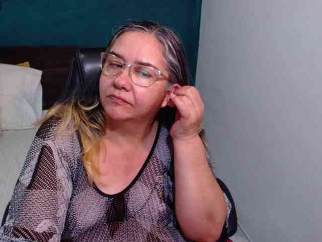 scarlett-dubois webcam