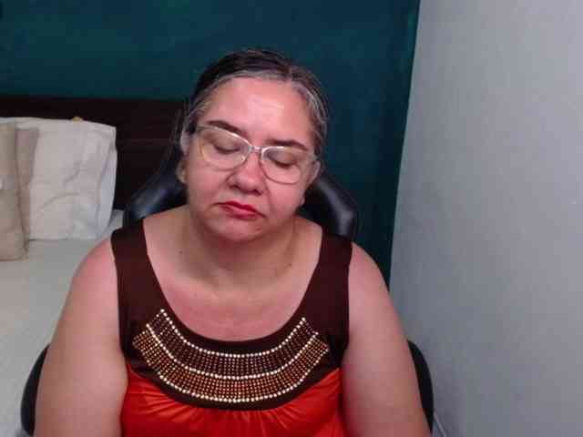 scarlett-dubois webcam