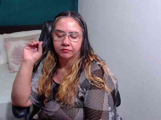 scarlett-dubois webcam