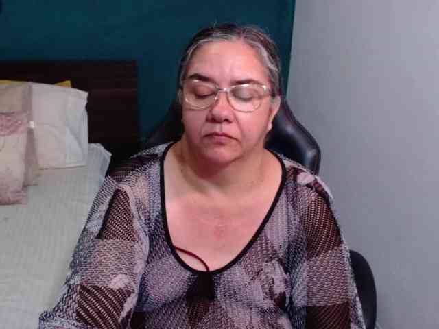 scarlett-dubois webcam