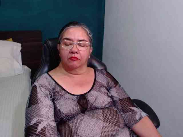 scarlett-dubois webcam