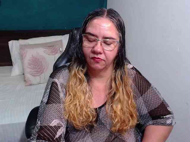 scarlett-dubois webcam